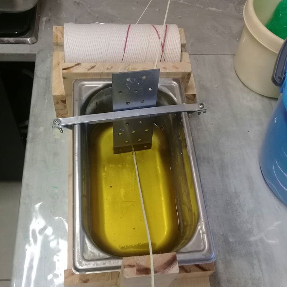 preparation-des-bougies-artisanales-dame-bougie